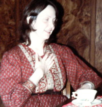 Karen_Kline_very_pale_returned_from_London 200